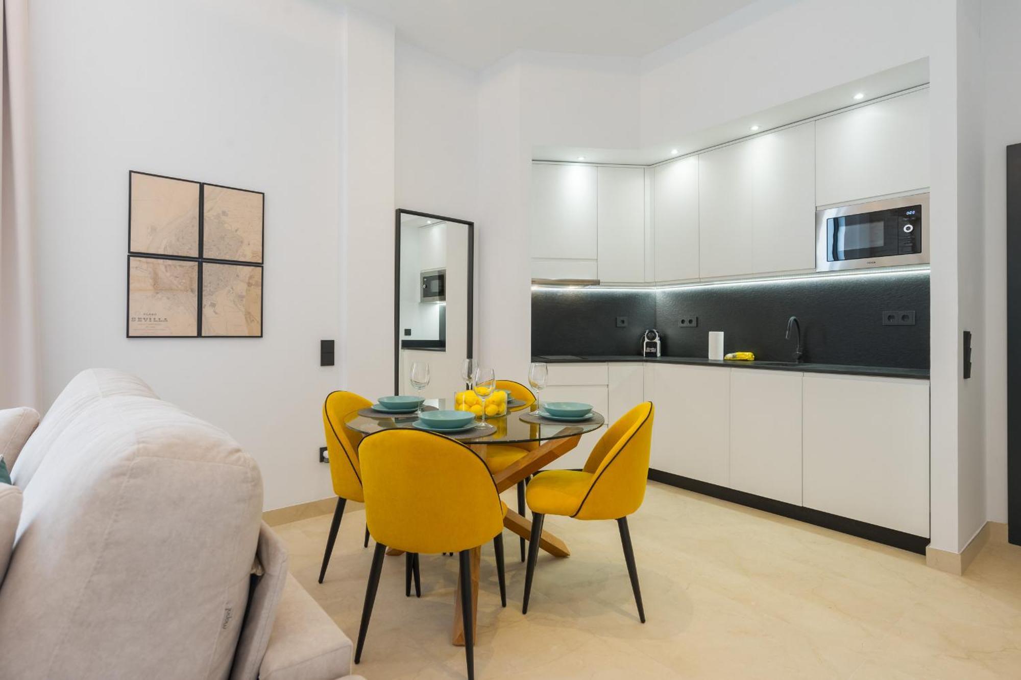 New Design - Private Patio - Gallos 3 Apartment Seville