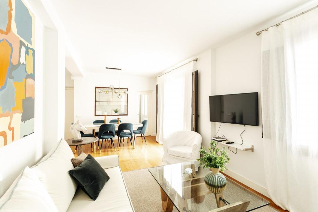Minty 3bd - Triana Apartment *
