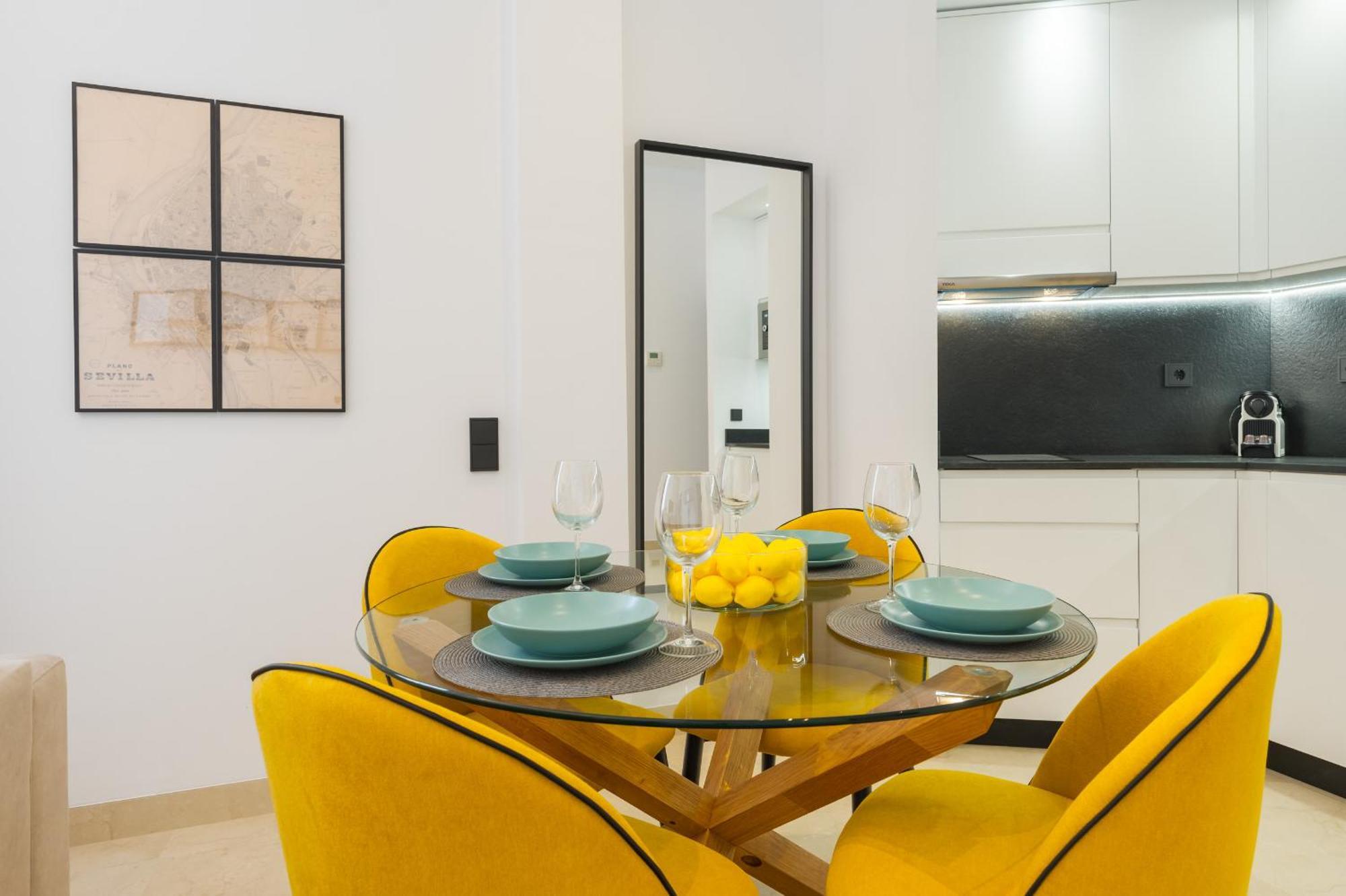 New Design - Private Patio - Gallos 3 Apartment *