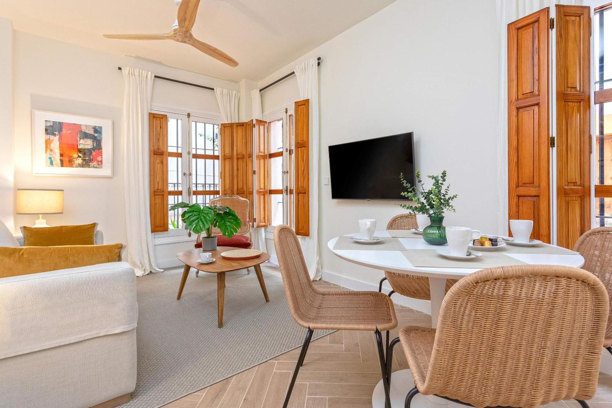 Apartment Genteel Plaza De Santa Cruz *