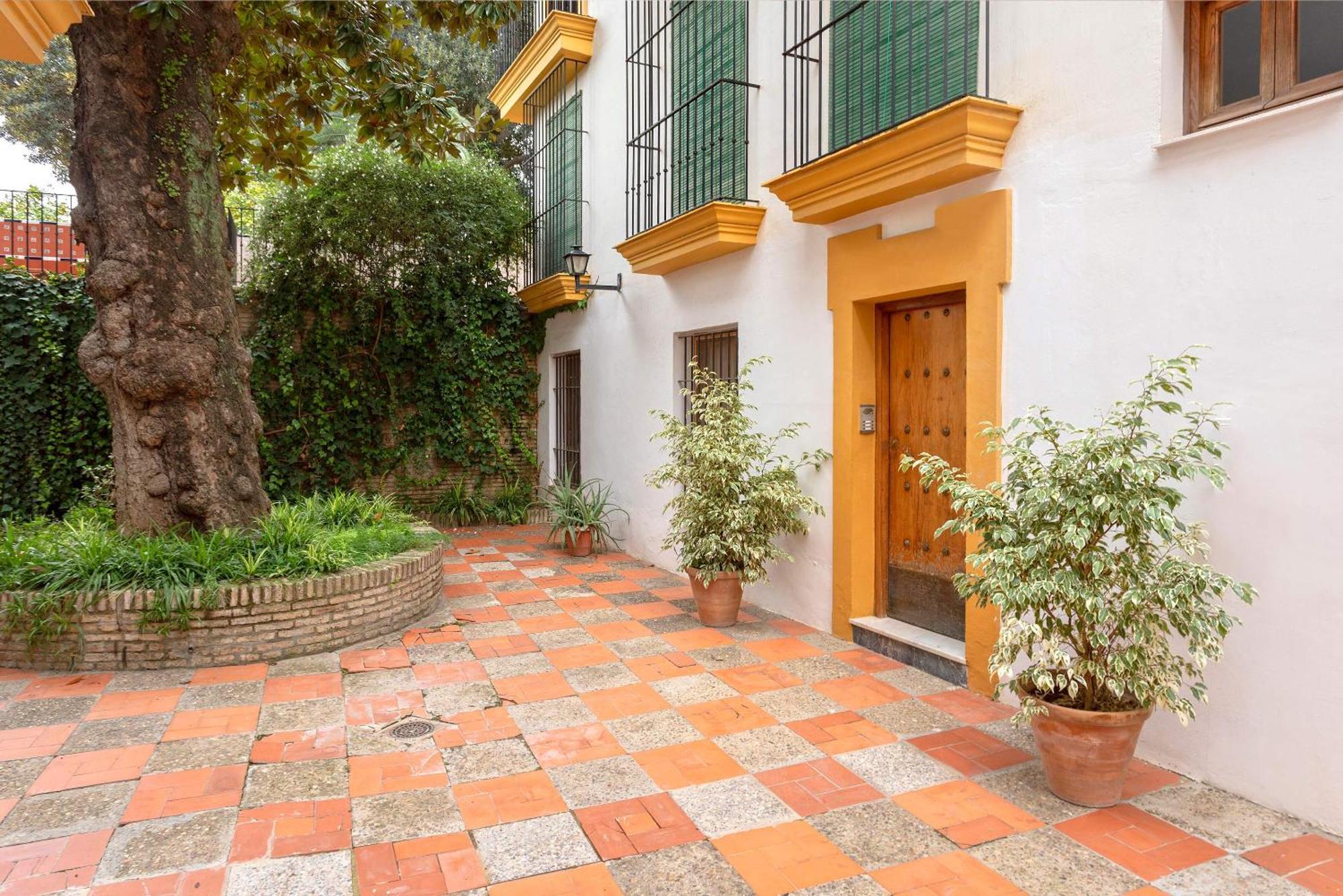 Genteel Plaza De Santa Cruz Apartment *