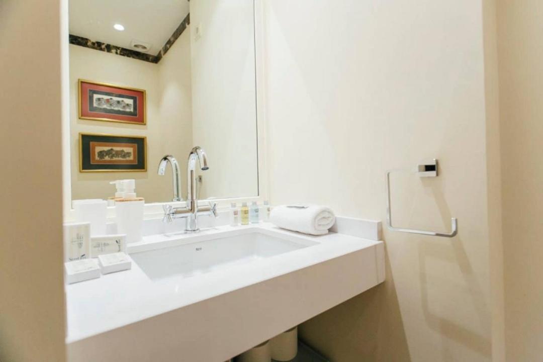 New With Height- 2bd 1bth- Pajaritos Apartment *