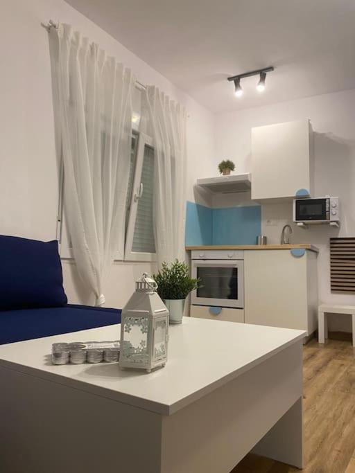Estudio Completo A Estrenar En Triana Apartment *