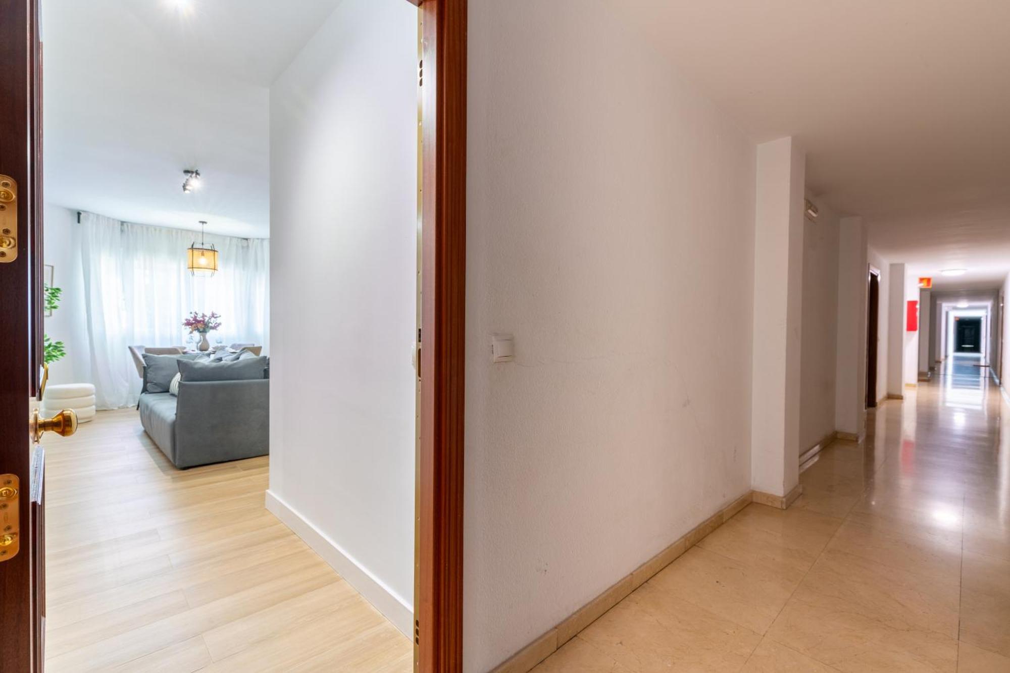 Diseno Y Comodidad En Bami * Seville