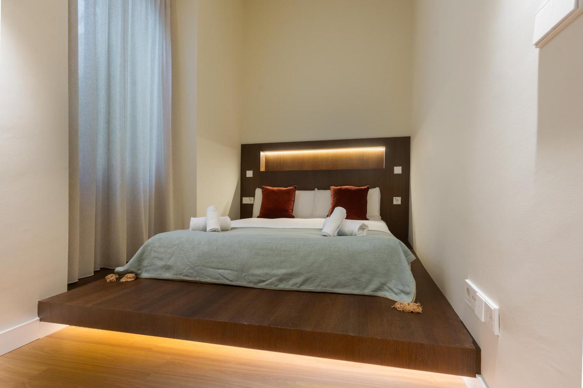New And Design - Rooftop Solarium - Alameda *