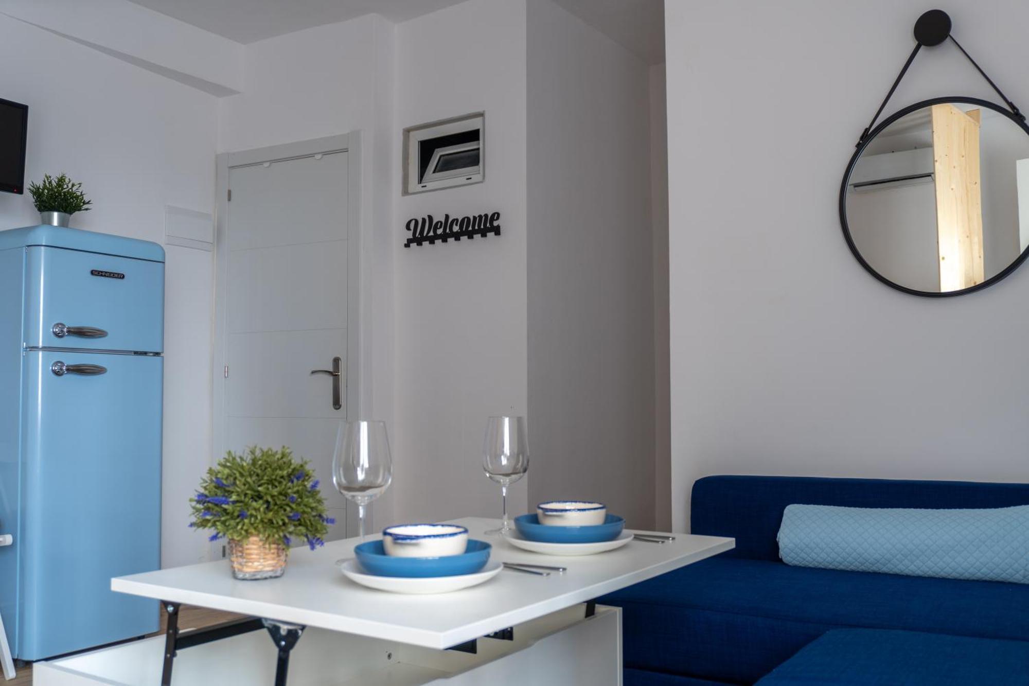 Estudio Completo A Estrenar En Triana * Seville