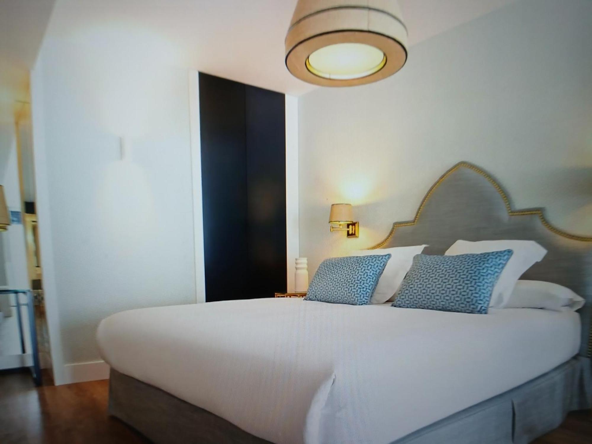 Exclusive Penthouse In - Message Me On Wasap - Check The Photo For Detaiis! * Seville