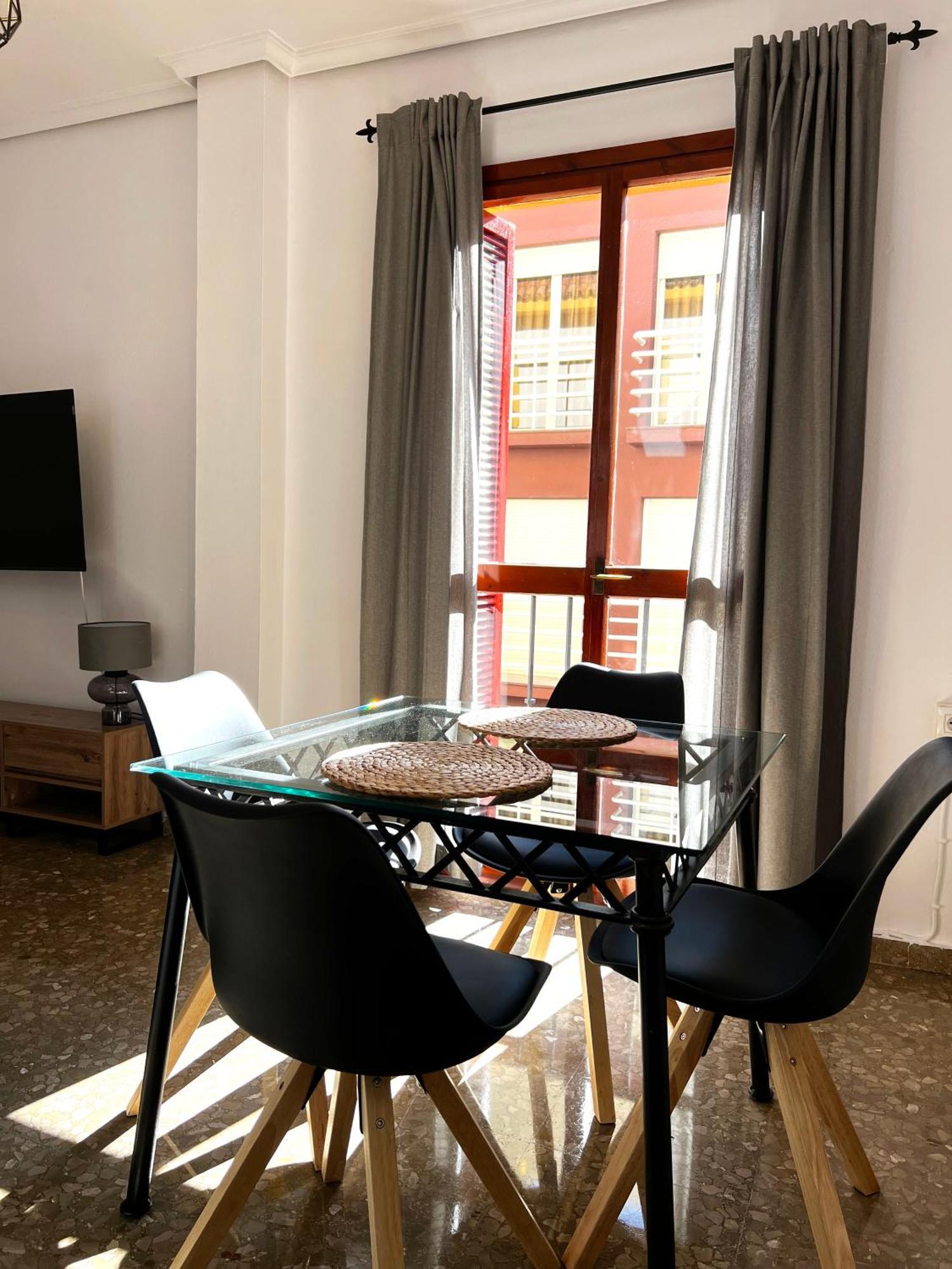 La Casa De Luis De Vargas * Seville