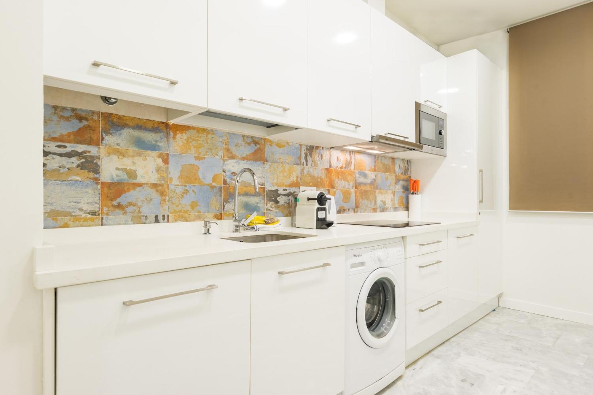 Spacious Functional - 1 Bd 1bth - Center Seville