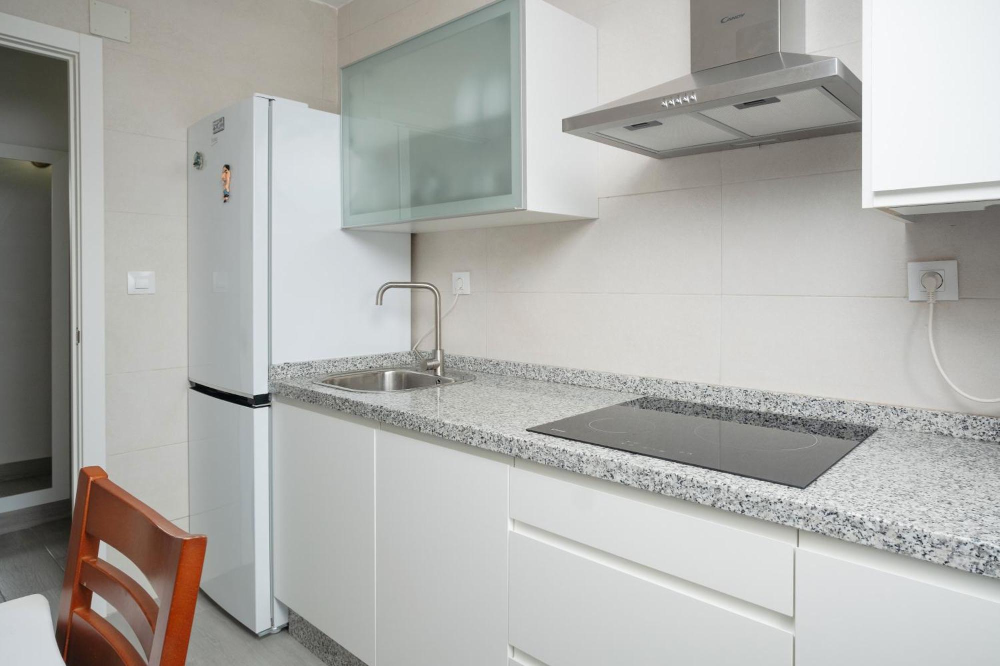 Piso En La Oliva Bien Comunicado * Seville