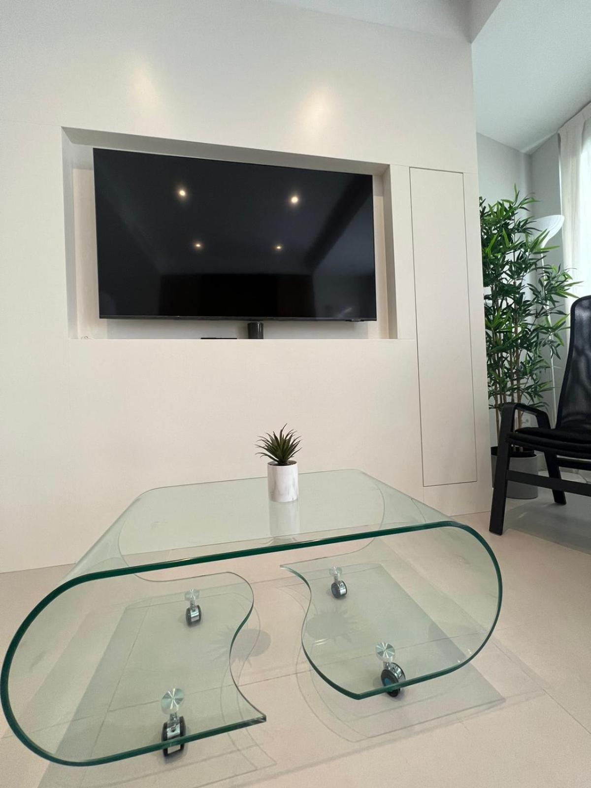 Luxury Downtown Apartment *
