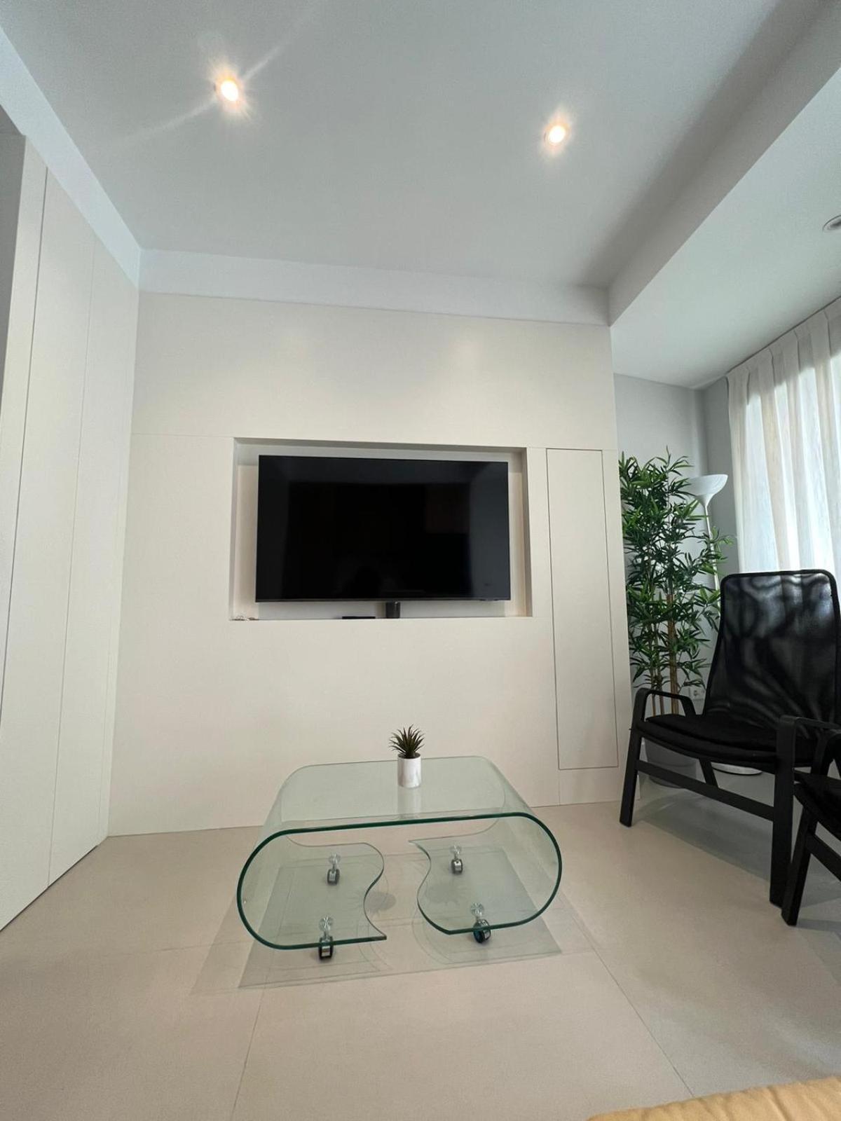 Luxury Downtown Apartment *