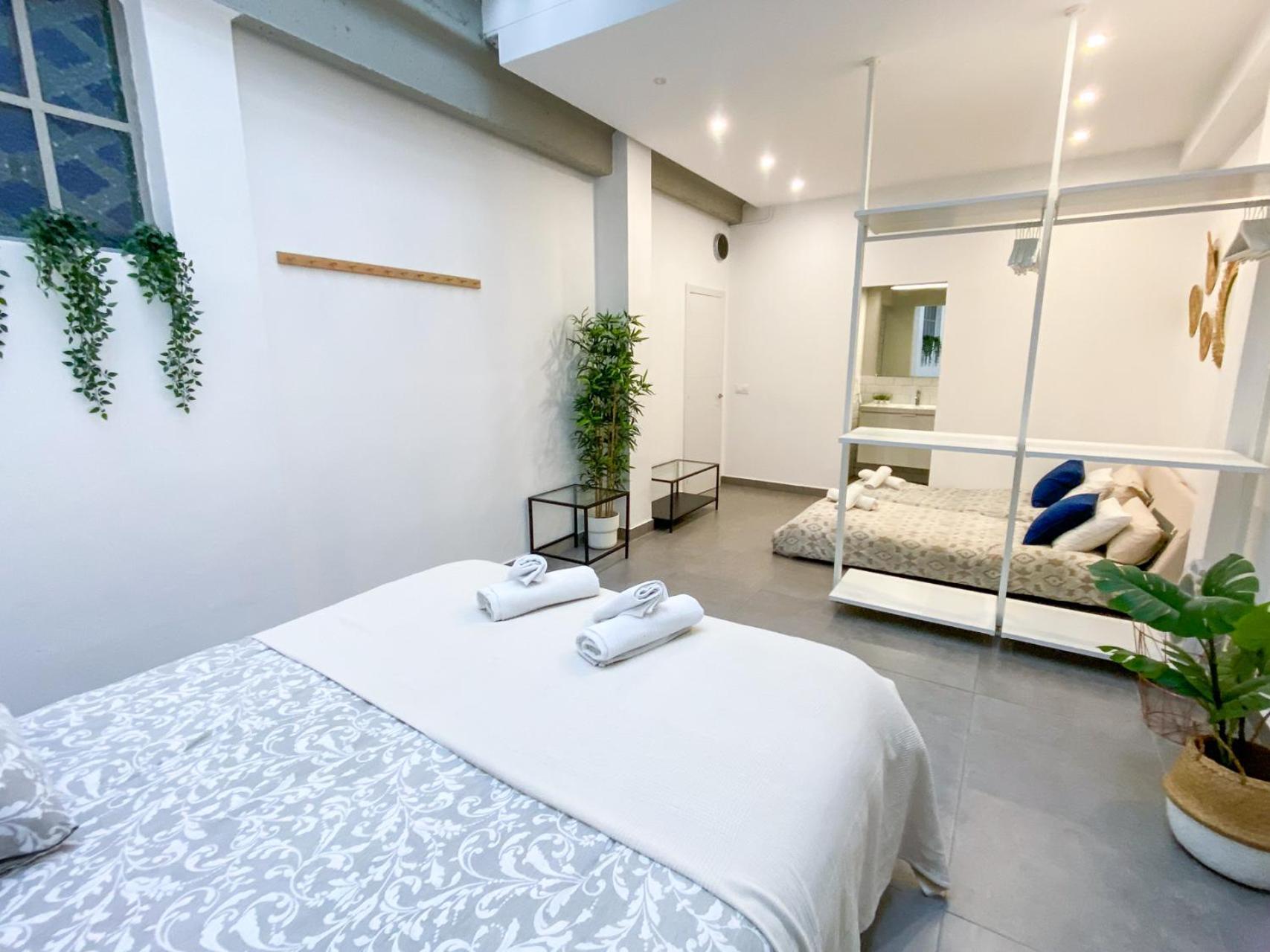 Stuning Next To The River - Sevillarooms Apartment