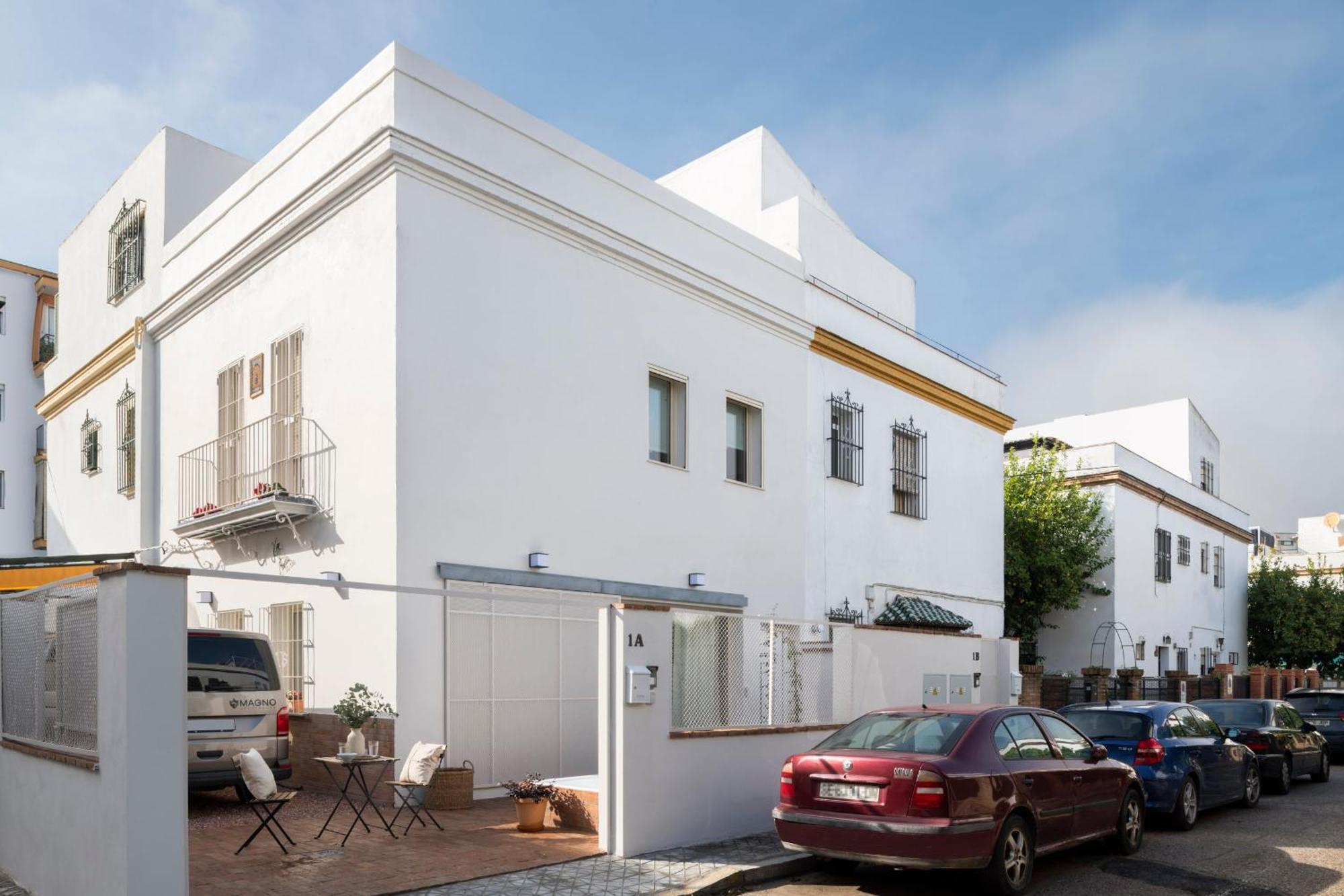 Apartment Magno Robles With Jacuzzi And Private Parking Seville