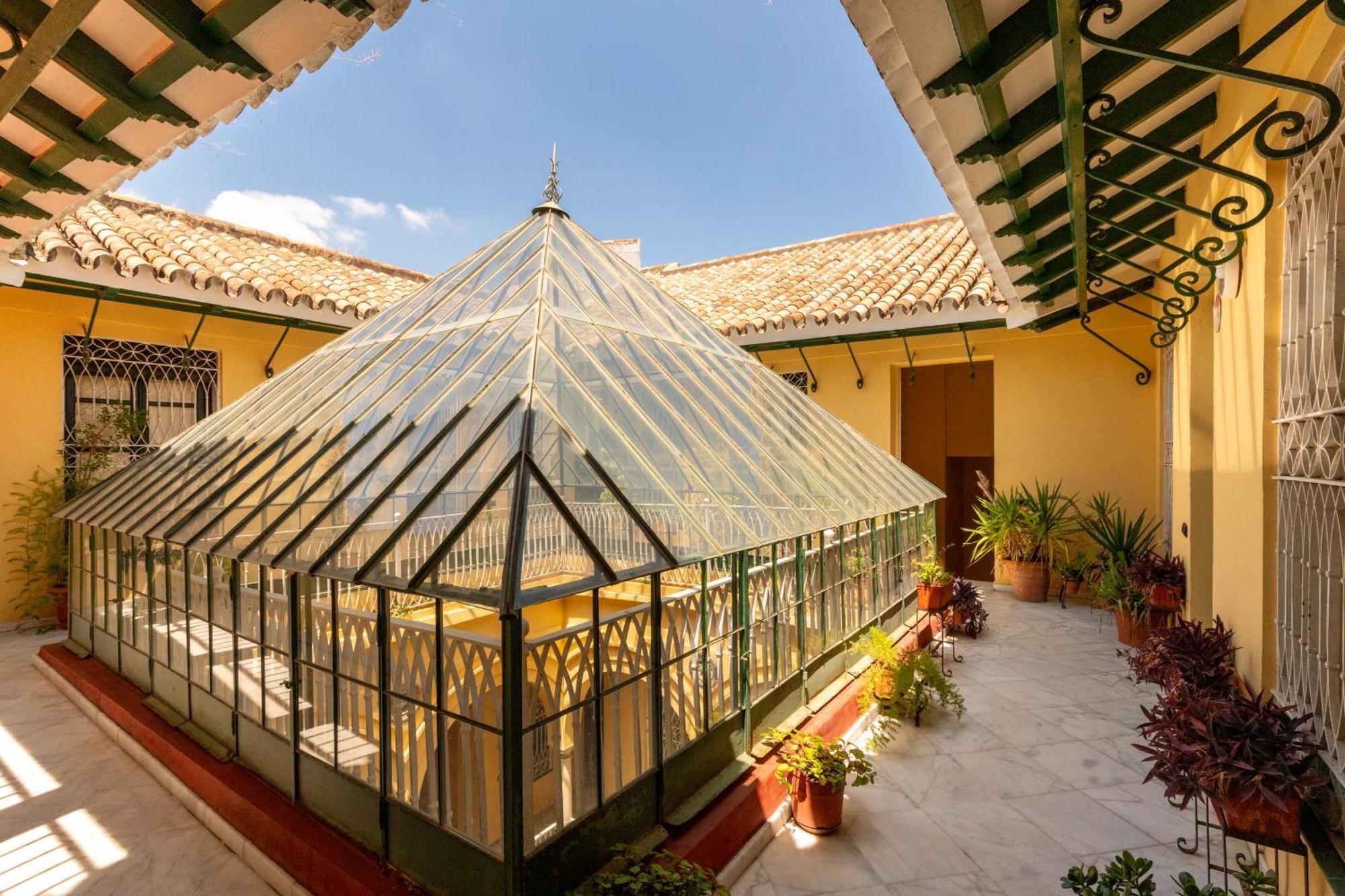 Apartment Cathedral Penthouse- Big Private Terrace- Parking
