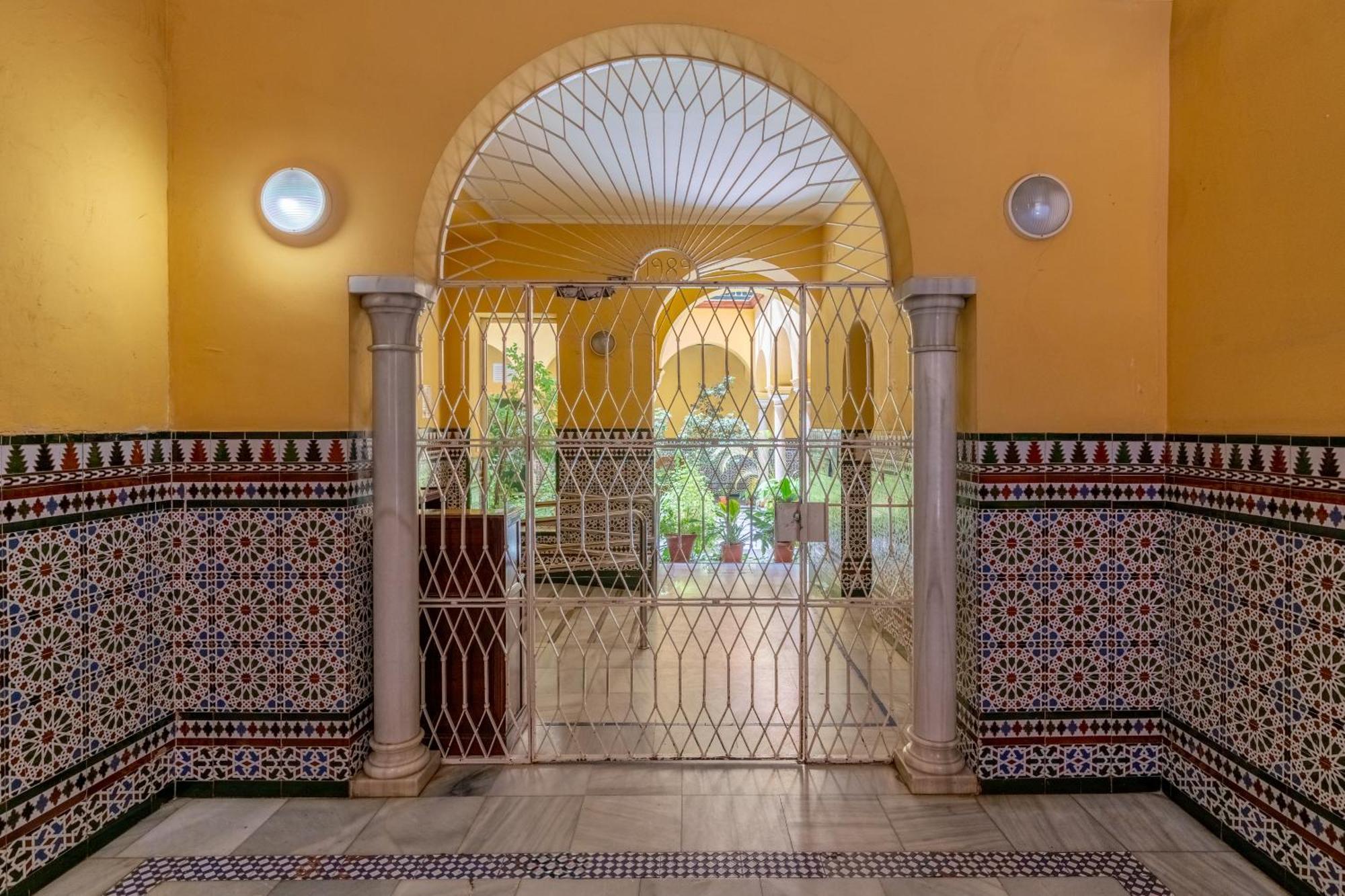 Apartment Cathedral Penthouse- Big Private Terrace- Parking *