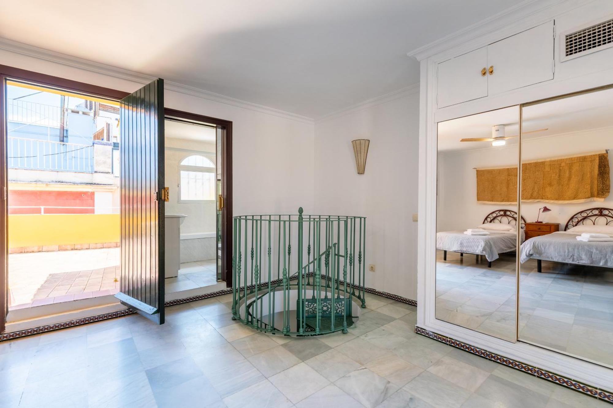 Apartment Cathedral Penthouse- Big Private Terrace- Parking Seville