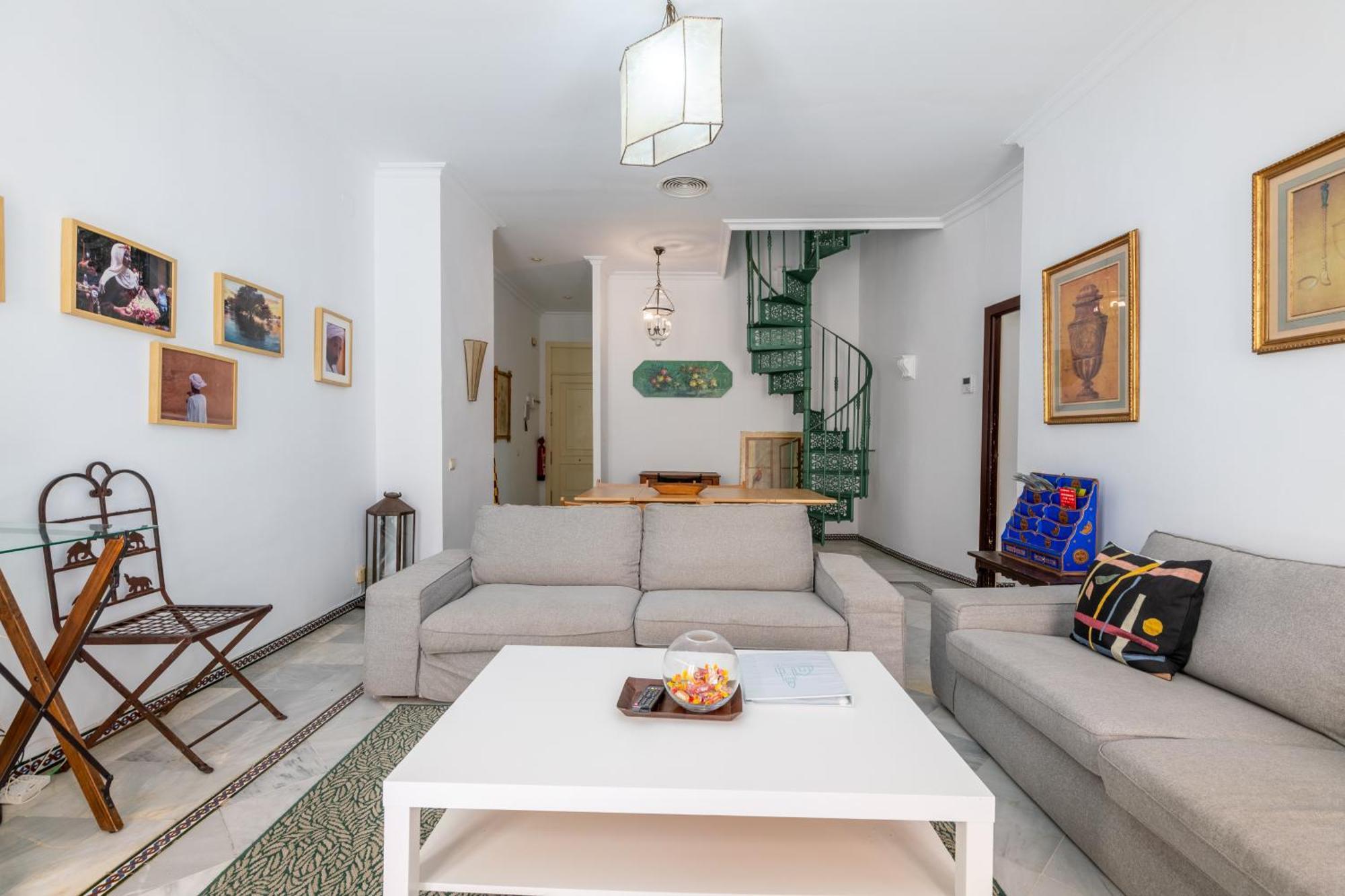 Apartment Cathedral Penthouse- Big Private Terrace- Parking