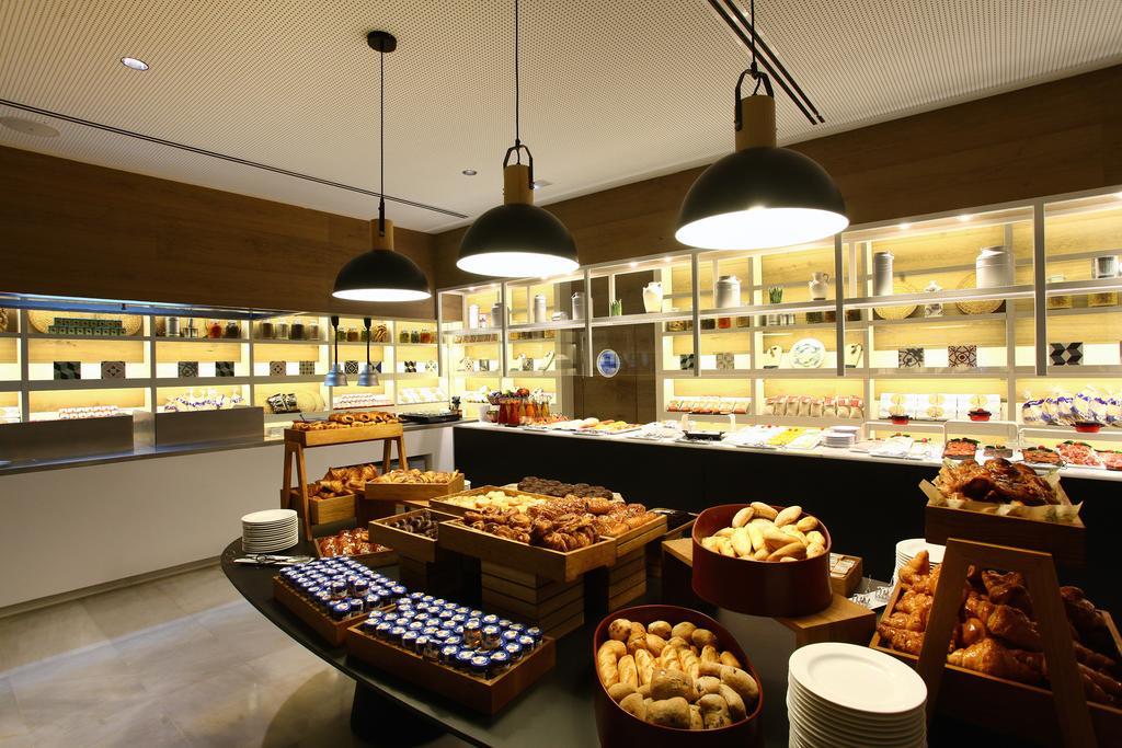 Hotel Melia Lebreros Seville