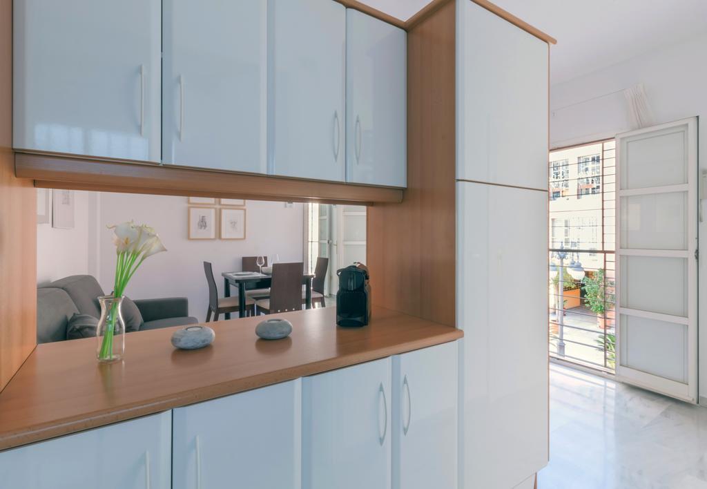 Aparbel Encarnacion - Jeronimo Hernandez Apartment