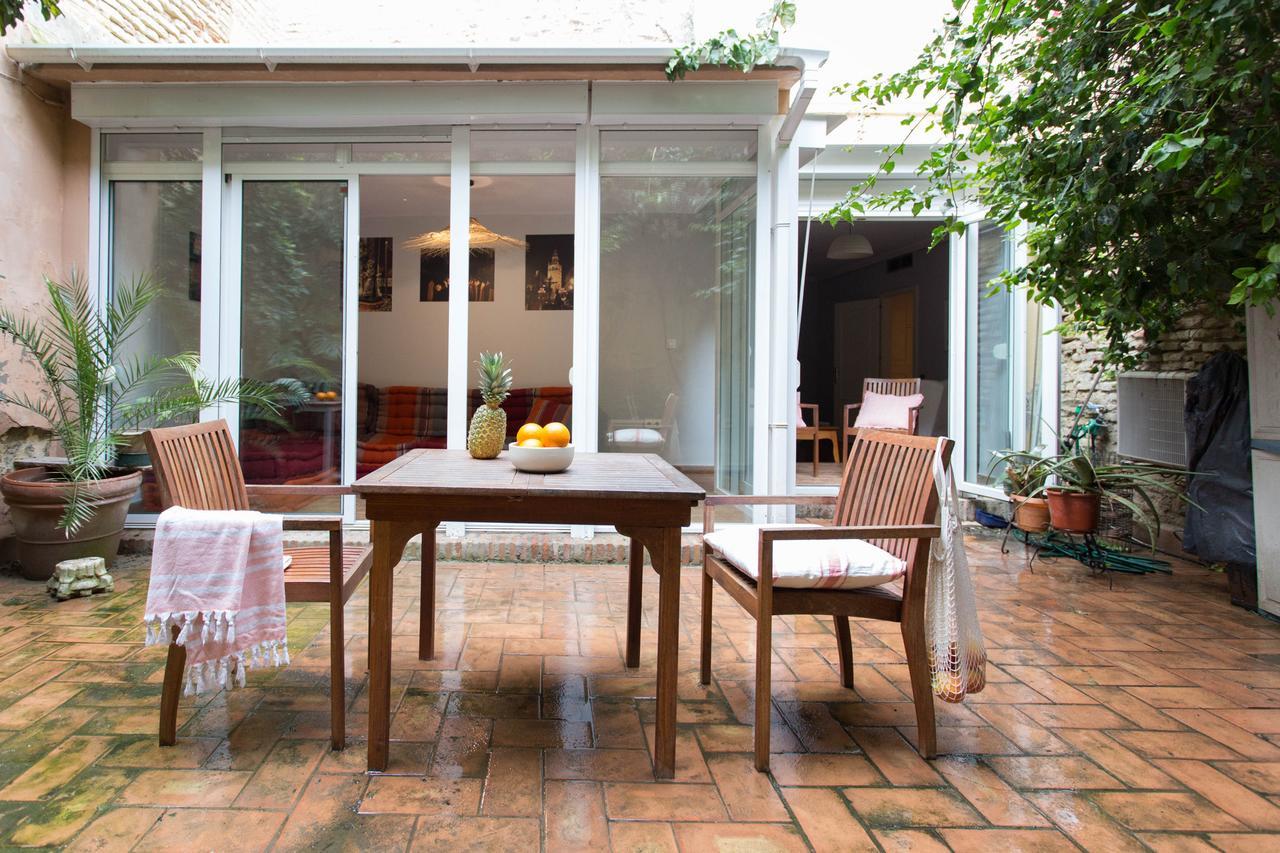 Svq - Patio Santa Cruz * Sevilla