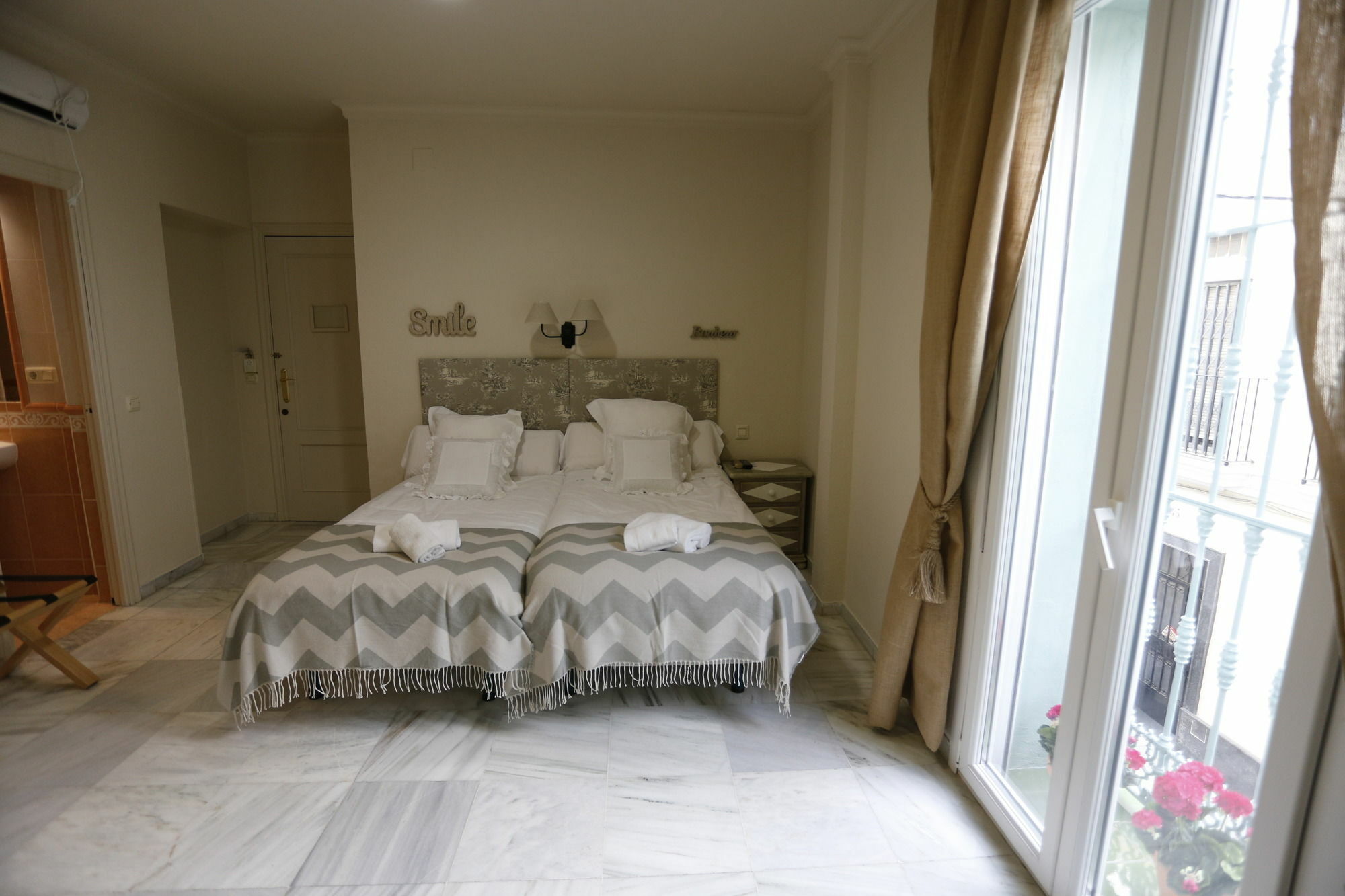 Nuea Alameda Inn