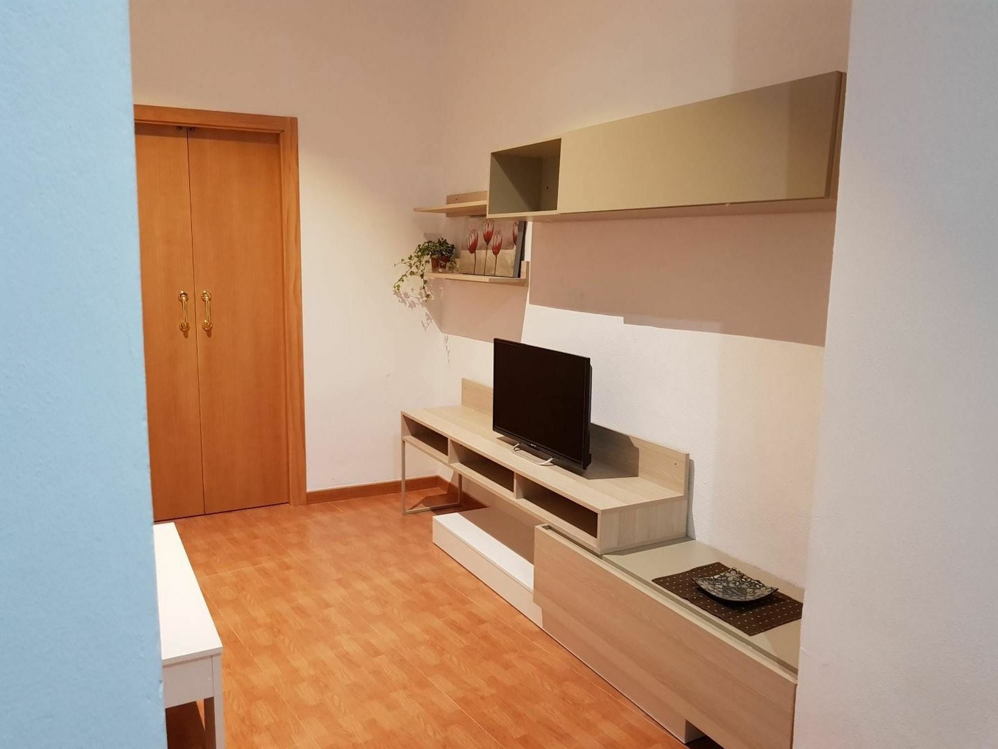 With 2 Bedrooms In Sevilla, With Wifi Apartment *