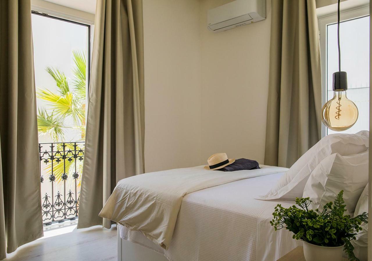 Apartment Santa Paula Pool & Luxury Seville