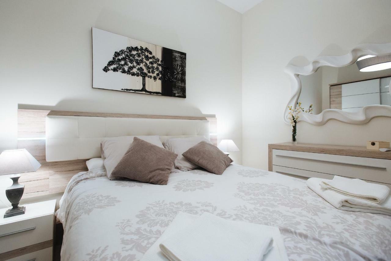 Luxury Peñuelas Free Parking Apartamento Sevilla