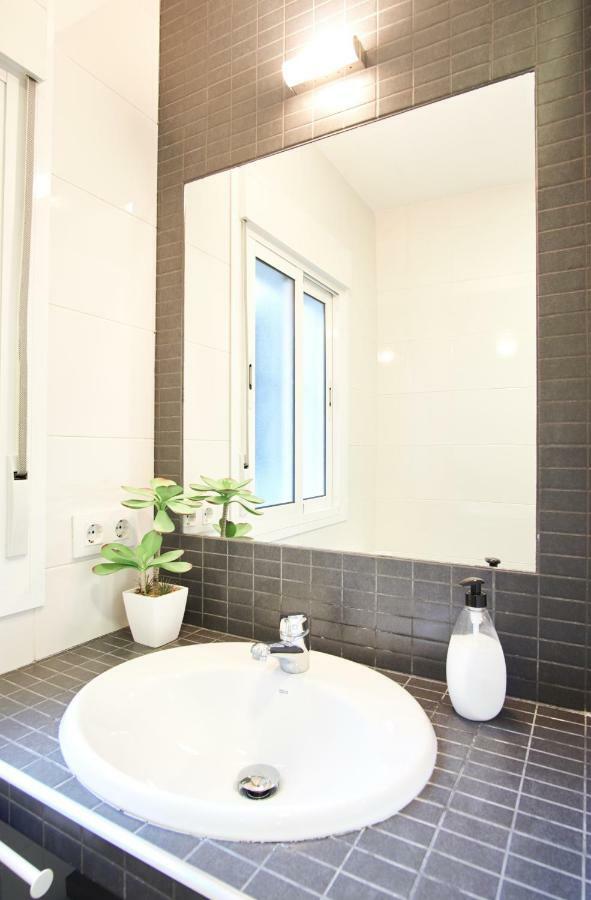 Resolana Walls Apartment