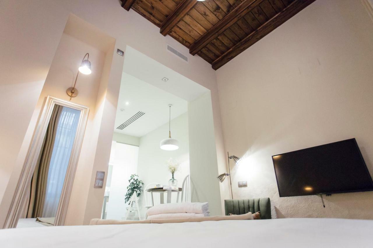 One&lux Byron Apartment Seville