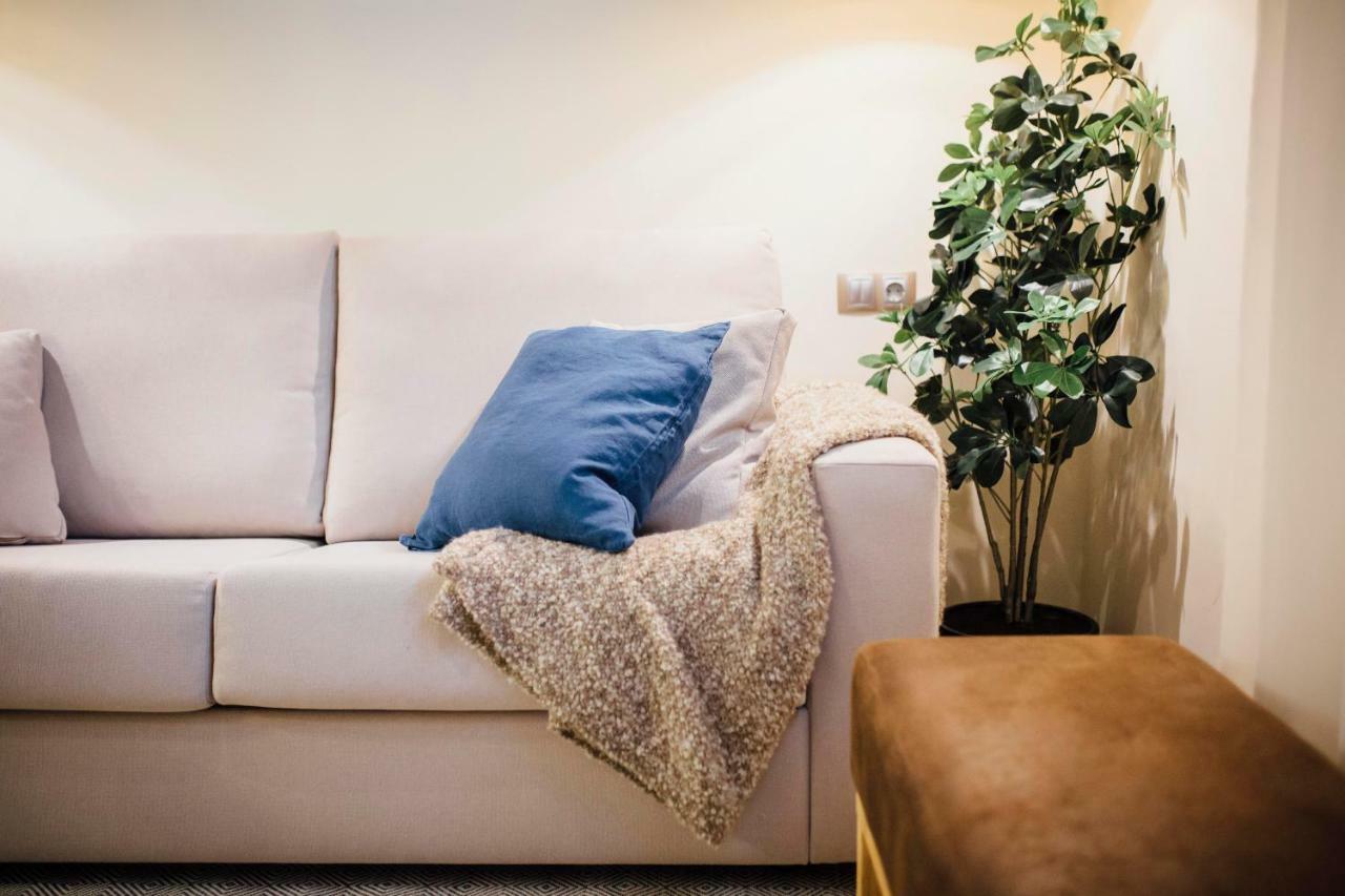 Apartment One&lux Byron Seville