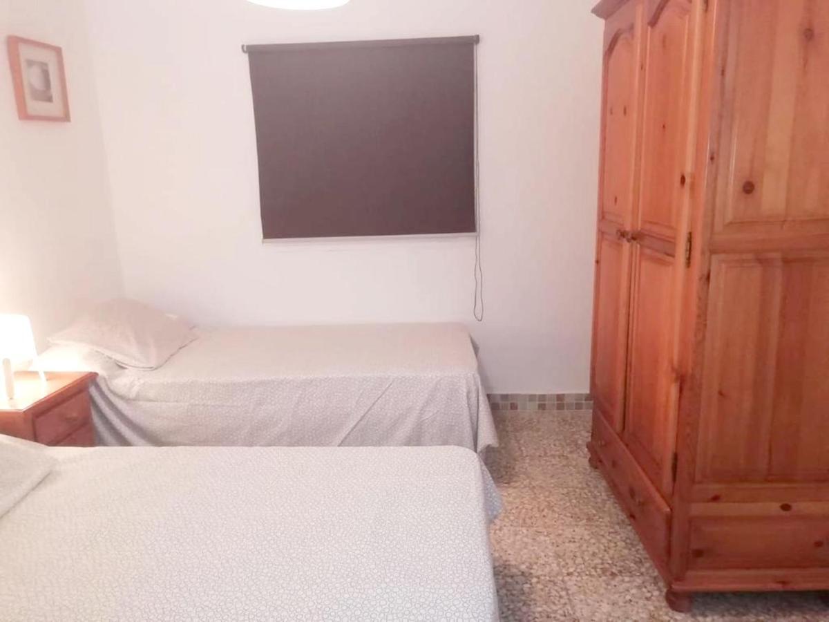 One Bedroom House With Garden And Wifi At Holiday home