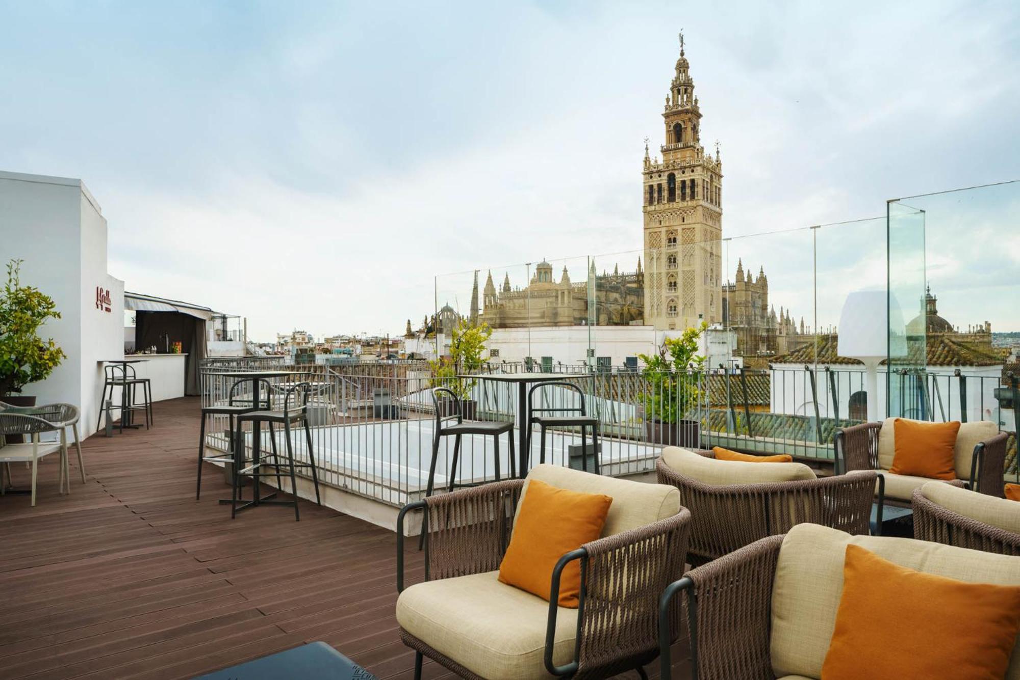 Top Hotels in Santa Cruz Seville Await You